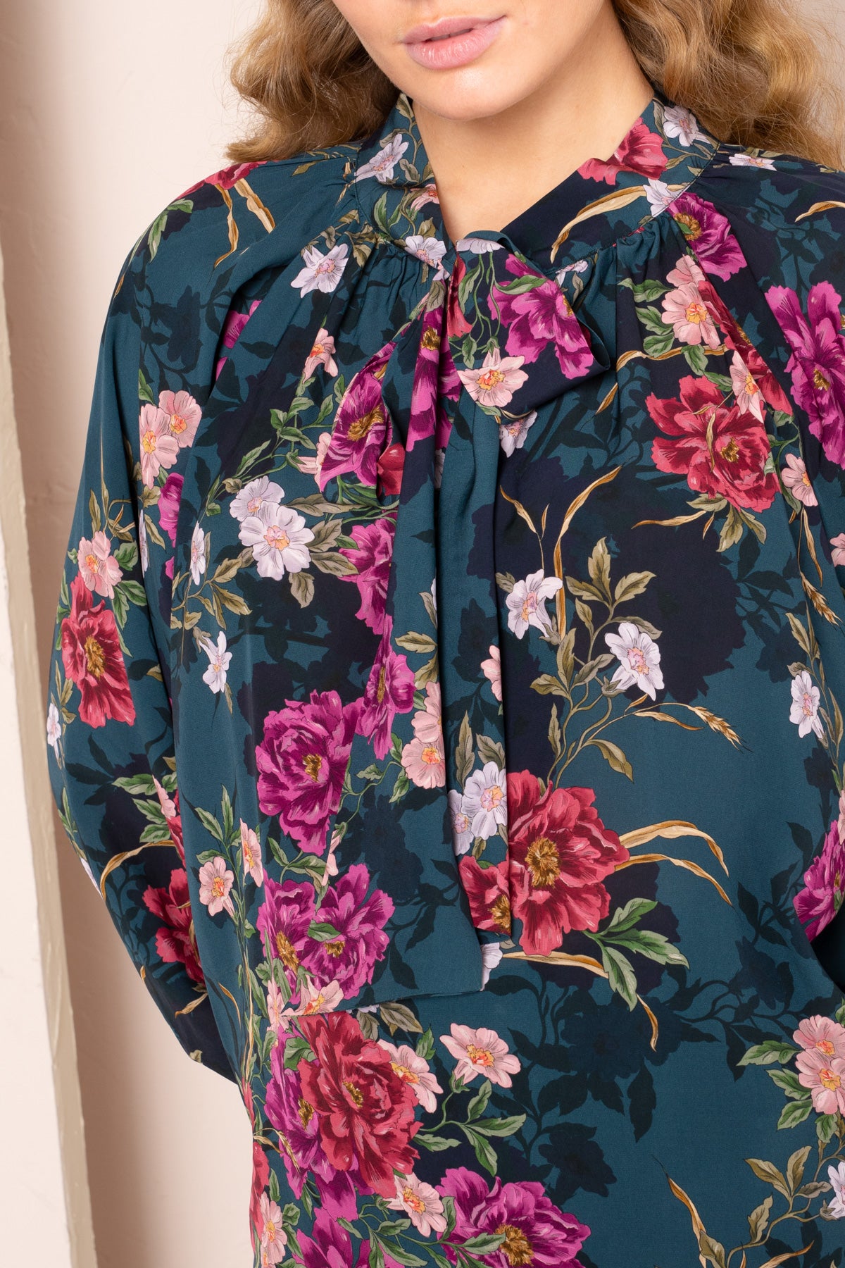 Women's Emma Tie Neck Blouse